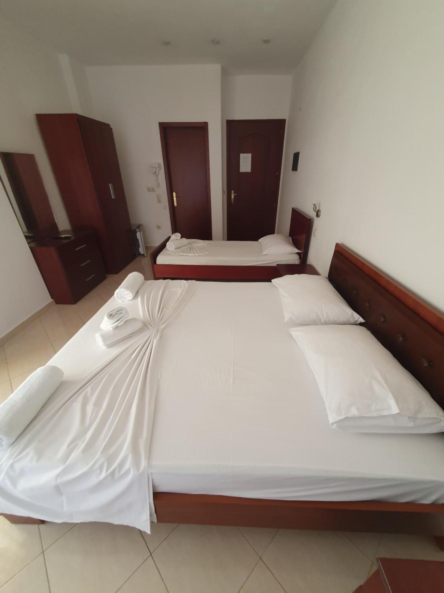 Hotel Afrodite Dhërmi 外观 照片