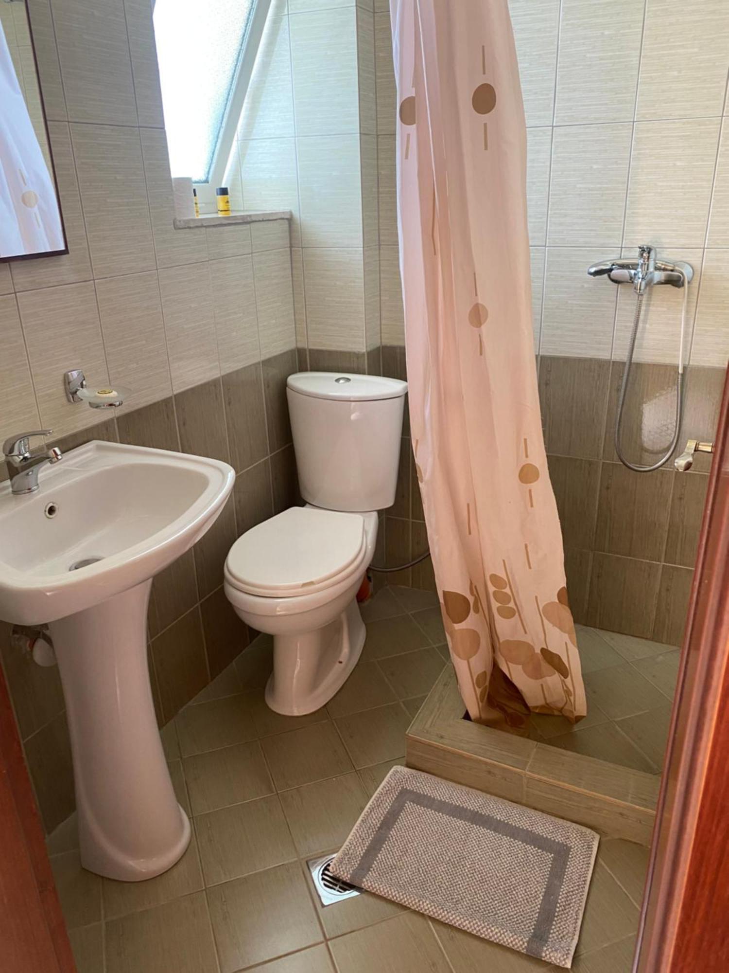 Hotel Afrodite Dhërmi 外观 照片