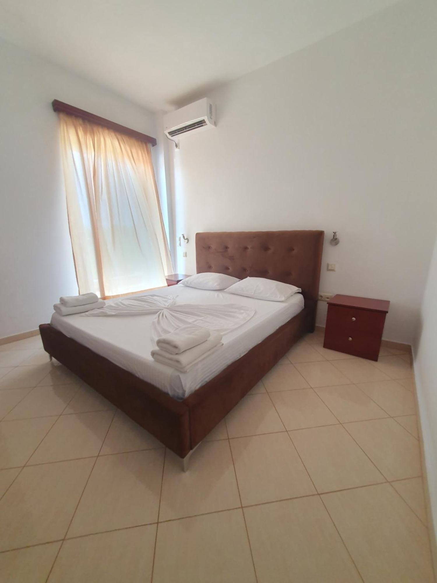 Hotel Afrodite Dhërmi 外观 照片