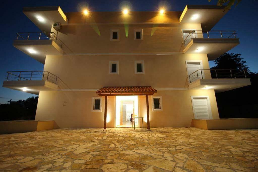 Hotel Afrodite Dhërmi 外观 照片