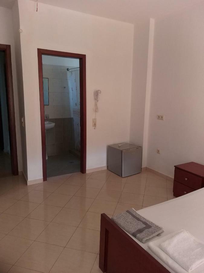 Hotel Afrodite Dhërmi 外观 照片